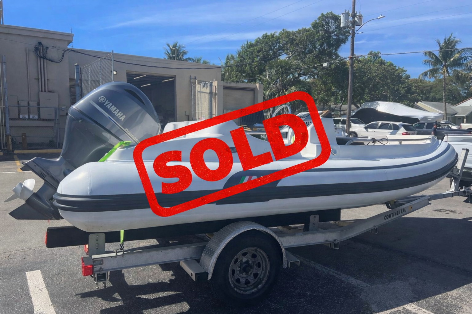 2022 AB 17 DLX $34,000